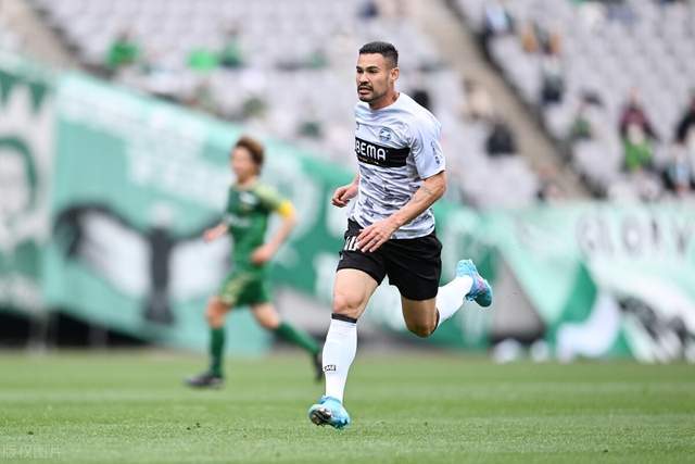 火箭力克公牛7连胜 利拉德30+12雄鹿险胜篮网