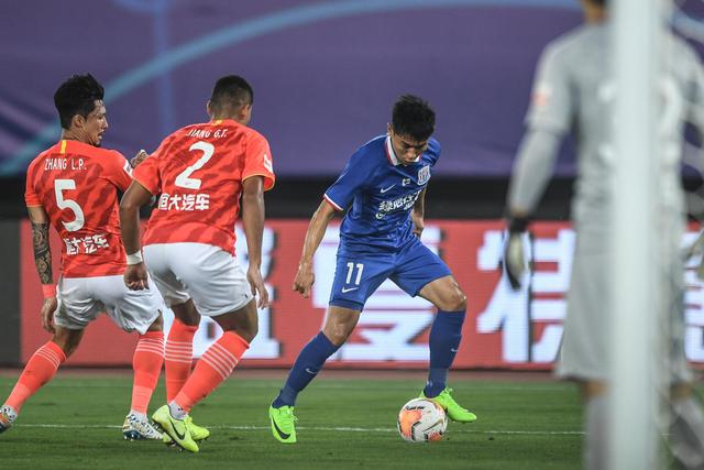 翟晓川13+10首钢6人上双轻取上海 王哲林20+14