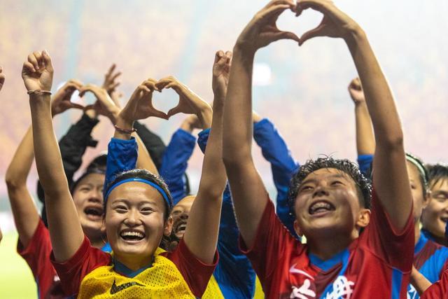 赵继伟12+8辽宁胜深圳 邹雨宸17+10北控胜同曦